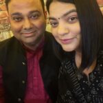 Manoj Muntashir Instagram - जन्मदिन की अनंत शुभकामनाएँ @neelammuntashir रिश्ते निभाने, घर-परिवार सम्हालने से लेकर @tseries.official के Devotional Videos के Producer तक का तुम्हारा सफर मैंने बहुत क़रीब से देखा है ! You are really amazing in all your roles ! सदा ऐसे ही रहना, खूब सारी शुभकामनाएँ और बधाइयाँ !!