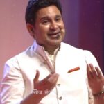Manoj Muntashir Instagram - कैसे प्यारे-प्यारे झूठ बोलते थे हमारे लड्डू गोपाल! #shreekrishna #lordkrishna #laddugopal #krishnajanmashtami #happyjanmashtami #manojmuntashir #manojmuntashirshukla