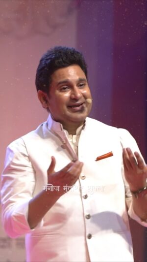 Manoj Muntashir Instagram - कैसे प्यारे-प्यारे झूठ बोलते थे हमारे लड्डू गोपाल!

#shreekrishna #lordkrishna #laddugopal 
#krishnajanmashtami #happyjanmashtami #manojmuntashir #manojmuntashirshukla