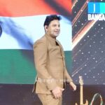 Manoj Muntashir Instagram - हाउसफ़ुल शो, जोशीली ऑडियंस, यादगार शाम. आभार बेंगलुरु! #jain #bangalore #manojmuntashir #manojmuntashirshukla #india #event