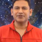 Manoj Muntashir Instagram - मेरी माँ के बराबर कोई नहीं! #maa #krishna #motherhood #mother #kanha #manojmuntashir #manojmuntashirshukla Manoj Muntashir Entertainment
