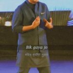 Manoj Muntashir Instagram - प्यार का दस्तूर ! #love #mohabbat #trendingreels #mmm #jomerinasnasmeinhai #maamatrubhumiaurmohabbat #purpose #manojmuntashir #manojmuntashirshukla