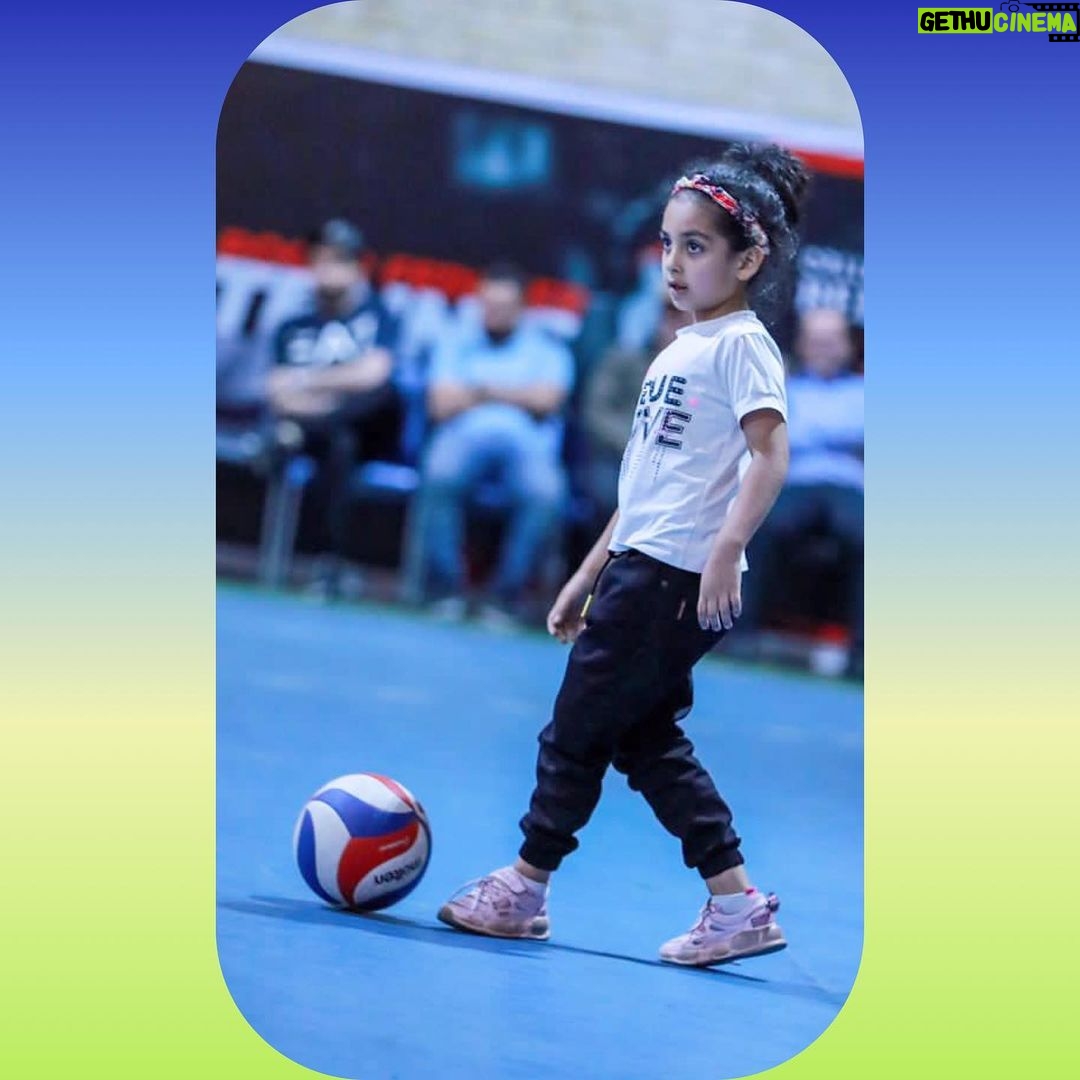 Manouchehr Hadi - 34.6K Likes - گوشگله پیدر❤️
من نمیرم برات؟؟؟
@farshidtaraghii