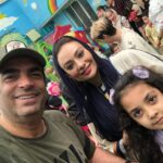 Manouchehr Hadi Instagram - جشن فارغ‌التحصیلی گوشگله پیدر ممنون از مدیریت و مربیان فهیم مهد کودک دخترم که این جشن زیبا و به یادموندنیو برگزار کردند. سپاس از همه زحماتتون و باز هم تبریک به دختر قشنگم که امسال به مدرسه میره. آرزوی بهترینها برای همه خانواده های عزیز و دوست‌داشتنی.
