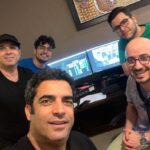 Manouchehr Hadi Instagram - نیوکمپ همراه با موحد شادرو و محمد ابراهیم هادی تدوینگر سینا کریمایی دستیار و نویسنده کار بابک کایدان عزیز قسمت دوم طوفانی و جذاب یکشنبه ٢۴ اردیبهشت ٨ صبح . . . #نیوکمپ #سریال #کارگردان #فیلیمو