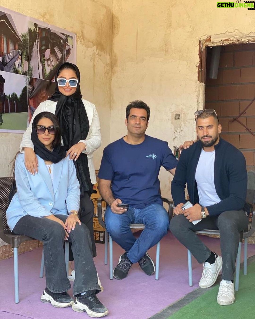 Manouchehr Hadi Instagram - همکاری صمیمانه و درجه یک با شرکت مهندسی معماری شن @sand_architecture_group @asalakbari_architect @benyamin_shirazii