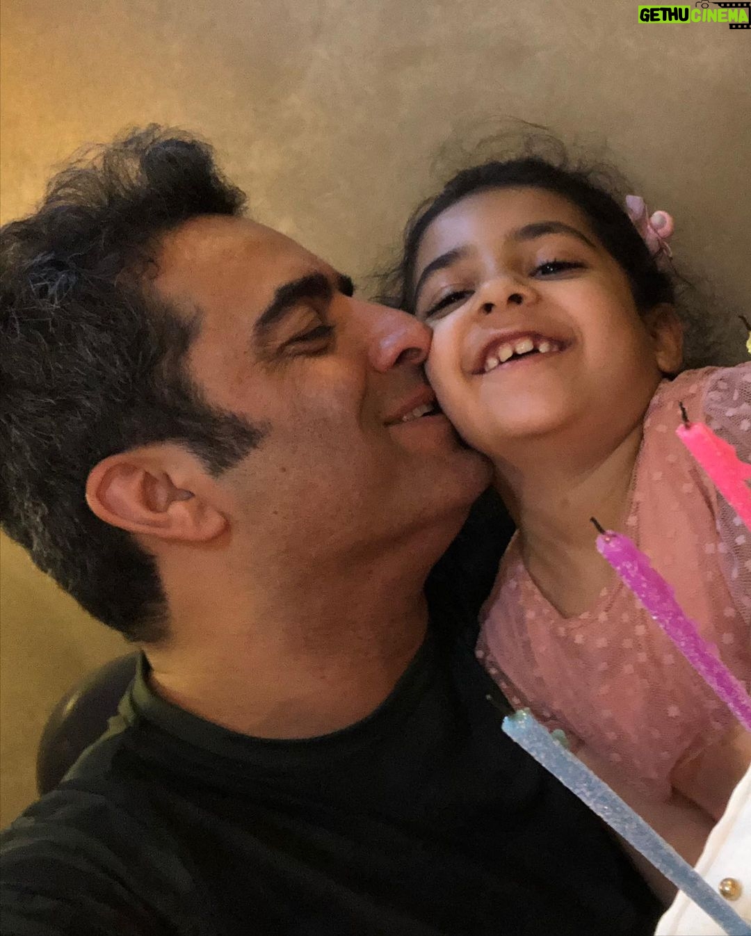 Manouchehr Hadi Instagram - ❤️ ممنون از همه کسانی که تولدم رو تبریک گفتن. ببخشید که نتونستم تک تک محبتهات های شمارو پاسخگو باشم.