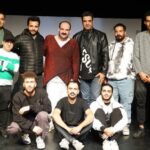 Manouchehr Hadi Instagram - سی شب اجرای نمایش کات در پردیس شهرزاد آبان و آذر ۱۴۰۲ به پایان رسید همکاری من با سعید نعمتی و گروه نازنینش به خاطره ای جذاب و ماندگار برای من تبدیل شد ، خاطره ای فراموش نشدنی بچه های مستعد گیلانی که بهترینها رو برای اونها میخوام و ارزوی موفقیت برای تک تکشون رو دارم. تشکر ویژه از محمد فلاح و افشین حیدری همراهان من در گروه تولید منوچهرهادی تهیه کننده نمایش کات