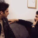 Manouchehr Hadi Instagram - حضور مهمانان ویژه و استقبال مخاطبان عزیز از نمایش کات تا ۳۰ آبان ماه ۱۴۰۲ میزبان شما عزیزان هستیم پردیس تئاتر شهرزاد ساعت ۲۱:۳۰ طراح،بازیگر،کارگردان:سید سعید نعمتی تهیه کننده:منوچهرهادی #نمایش_کات #کات #سید_سعید_نعمتی #منوچهر_هادی #تیوال#پردیس_تئاترشهرزاد #تئاتر_بازها #تیوالگرام