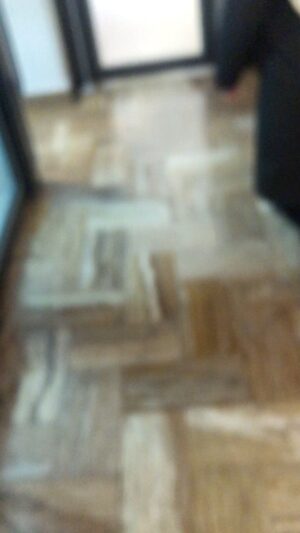 Manouchehr Hadi Instagram - فقط واکنش دخترم لحظه دیدن من
من نمیرم براش
عشقم زود میام میبینمت