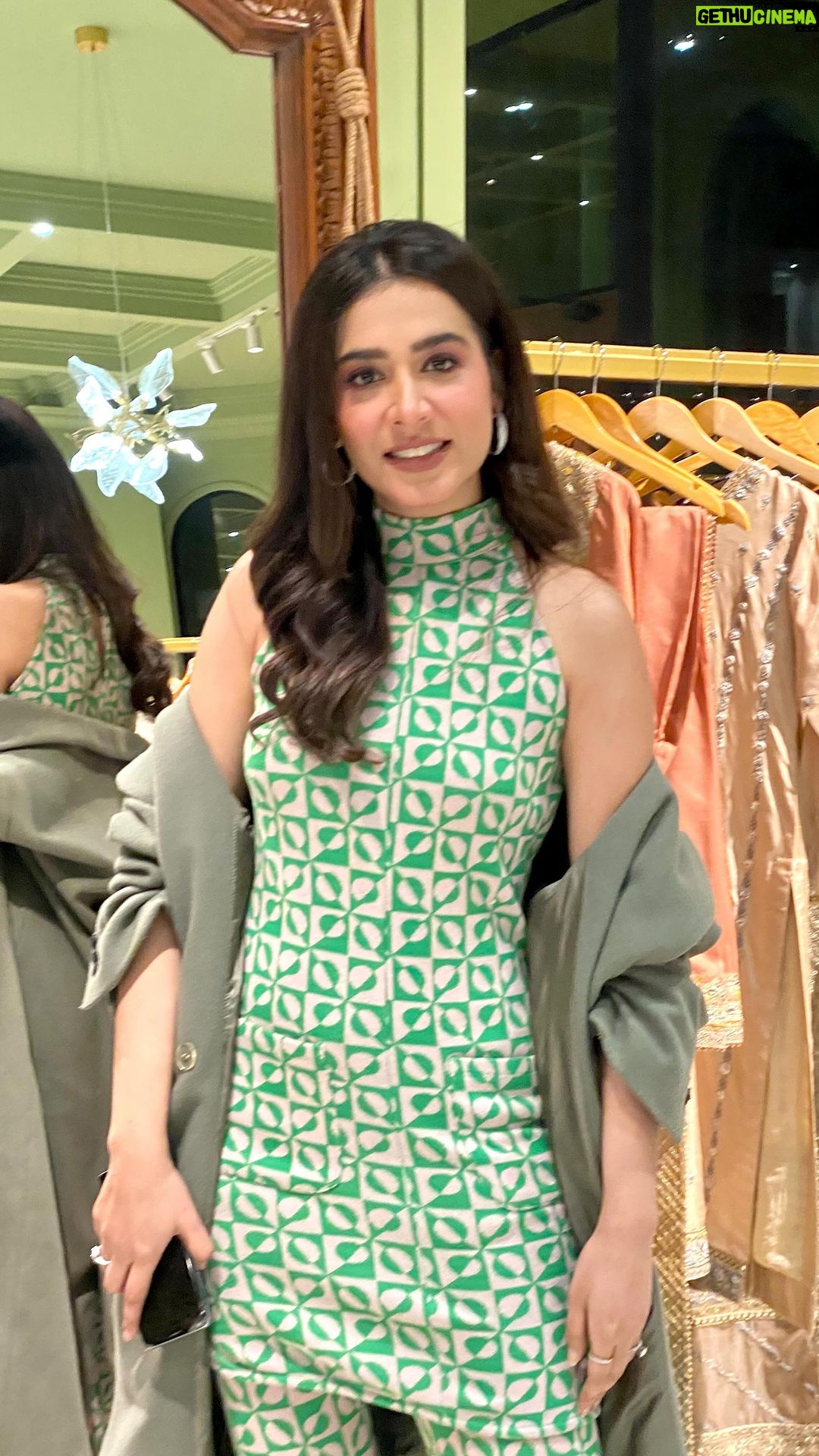 Mansha Pasha Instagram - Clumsy is the new pretty!