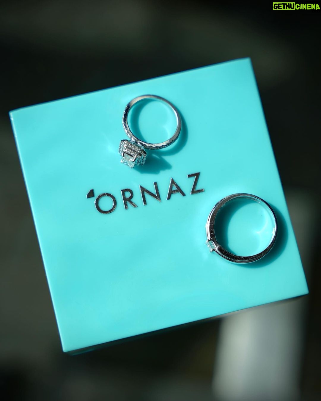 Mansi Srivastava Instagram - Transitioning into the third year of our marriage smoothly with @kapiltejwaniofficial π And @ornaz_com made sure the shine on our rings doesnβt fade away ππ Best customer service and so quick , just in time before our 2nd anniversary π