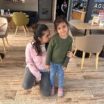 Mansi Srivastava Instagram - Swipe to see A failed Piggy Back Attempt 😅😂 With Aadya ☺️ Chandigarh - Heart Of Panjab
