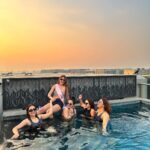 Mansi Srivastava Instagram - Giggles and LOVE for “sincerely the last one from the group” @officialsurbhic 💖 Cannot explain in words the excitement for this mulgi’s wedding 💖💖💖 with an amazing person @karanrsharma09 who helped us all in planning this beautiful surprise for her 😋🙌 Also how Amazing all the girls look with this view from @fairfieldbymarriottmumbai serving us the perfect #floatingbreakfast Fairfield by Marriott, Mumbai International Airport