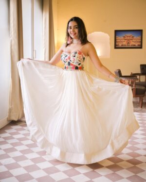 Mansi Srivastava Instagram - 🕊️🕊️🕊️
