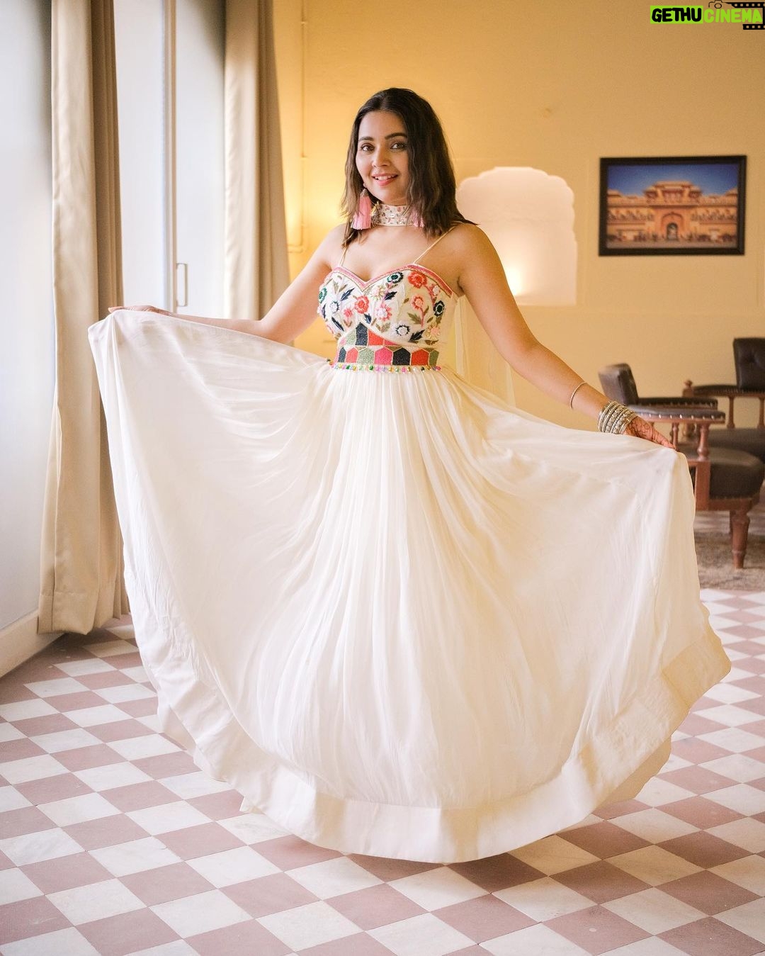 Mansi Srivastava - 64.5K Likes - šļøšļøšļø