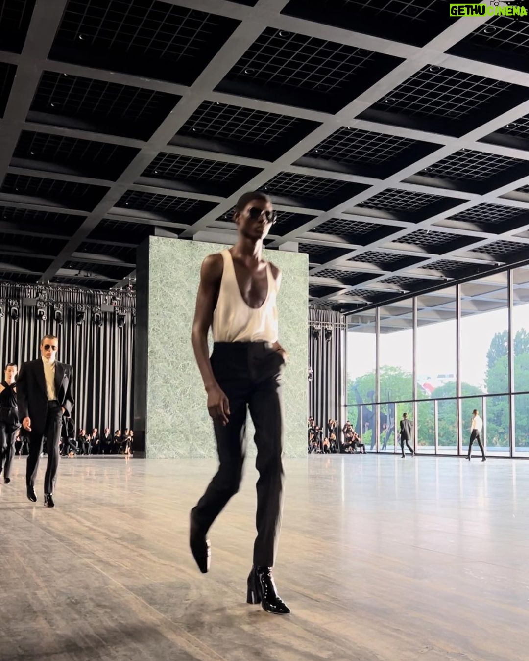 Manu Ríos Instagram - @YSL 🖤🖤🖤 Berlin, Alemania