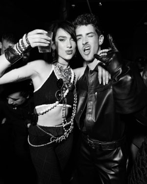 Manu Ríos Instagram - 🗽🖤