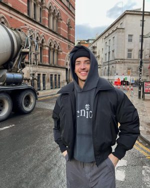 Manu Ríos Instagram - be nice