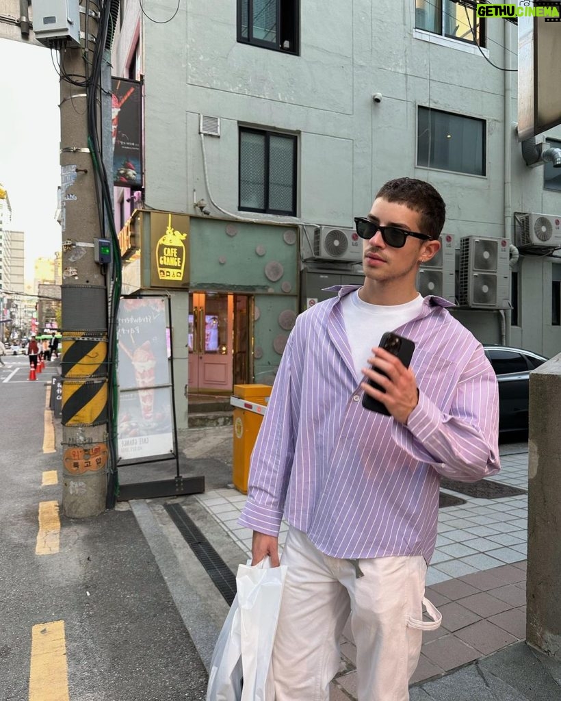 Manu Ríos Instagram - more from korea 🫰🏼 Seoul, Korea