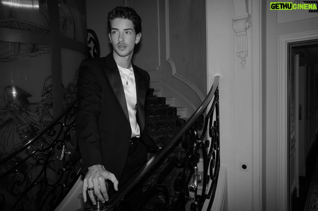 Manu Ríos Instagram - 🗝️ @gregwilliamsphotography Paris, France