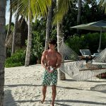 Manu Ríos Instagram - 🌺💦🧘🏻‍♂️🌴🇲🇻 @joalibeing Maldives
