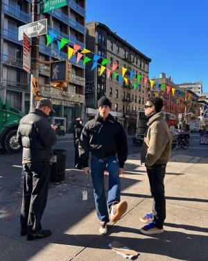 Manu Ríos Instagram - 🍎