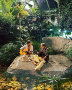 Manuel Carrasco Instagram - Salitre ❤️🌿 Manuel Carrasco & Camilo Este viernes 🇪🇸🫶🏻🇨🇴 Esto es solo una pequeña parte, lo demás está en camino ⏳