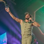 Manuel Carrasco Instagram - El chupinazo en forma de flecha encendió la fiesta!🧨🔥 Pamplona siempre deja huella! Gracias también a @finetwork por acercarme a vosotros de la mejor manera en cada concierto! ❤️🏹 Pamplona, Spain