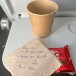 Manuel Carrasco Instagram – Ya en el avión supe que este concierto iba a ser muy especial 🇮🇨😍

Una pareja me dio una nota agradeciendo mis canciones, yo les devolví la nota invitándolos para que lo disfrutaran en directo! Dijeron que si. 🔥🤘🏼

Gracias Tenerife por ponerle salsa a la vida ♥️