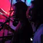 Manuel Carrasco Instagram – Ya en el avión supe que este concierto iba a ser muy especial 🇮🇨😍

Una pareja me dio una nota agradeciendo mis canciones, yo les devolví la nota invitándolos para que lo disfrutaran en directo! Dijeron que si. 🔥🤘🏼

Gracias Tenerife por ponerle salsa a la vida ♥️