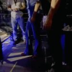 Manuel Carrasco Instagram – Alicante, la fiesta la teníais asegurada desde antes de empezar 🔥🤘🏼

Saltamos, cantamos y bailamos, pero eso sí, esta vez el pantalón se salvó 😂

Gracias a @finetwork por seguir sumando flechas con nosotros ❤️🏹 Alicante, Spain