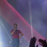 Manuel Carrasco Instagram – Alicante, la fiesta la teníais asegurada desde antes de empezar 🔥🤘🏼

Saltamos, cantamos y bailamos, pero eso sí, esta vez el pantalón se salvó 😂

Gracias a @finetwork por seguir sumando flechas con nosotros ❤️🏹 Alicante, Spain