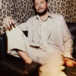 Manuel Carrasco Instagram - “Tengo el premio más grande: que la gente venga a mis conciertos.” Gracias @esquirees 📸 @ana__marti @gboscoo (Link a la entrevista completa en stories)