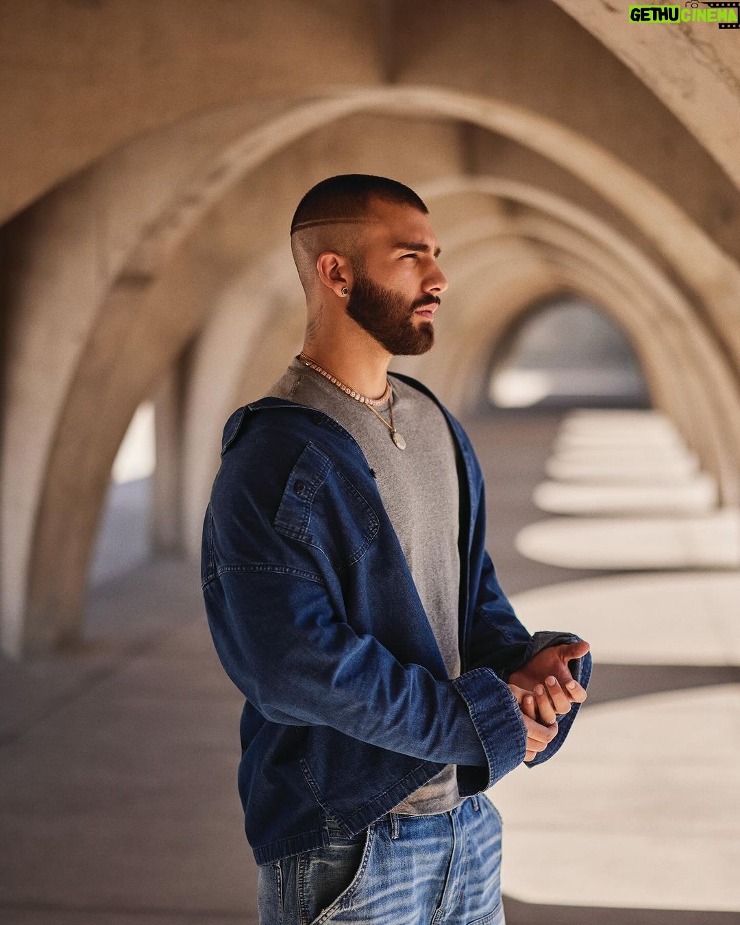 Manuel Turizo Instagram - Celebra la esencia de tu estilo propio, y reinvéntalo. The New Blues.