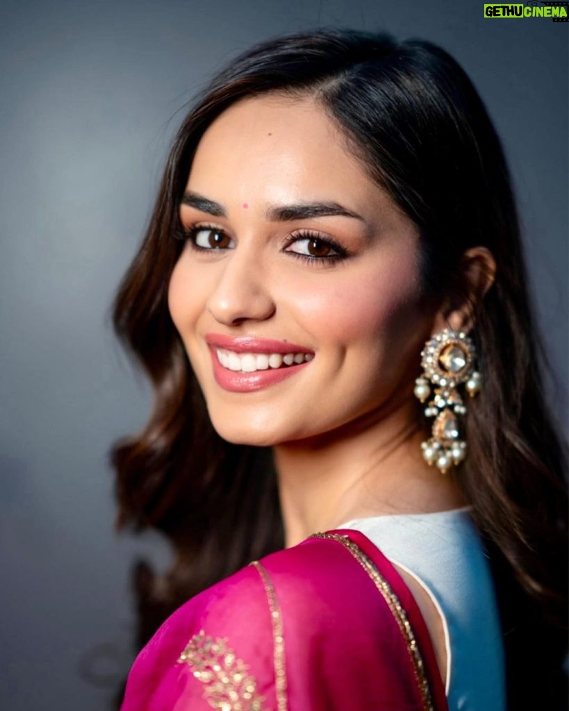 Manushi Chhillar Instagram - Excited and grateful 🩷🩷 #OperationValentine in theatres on 1st March ✈️✈️ Hyderabad