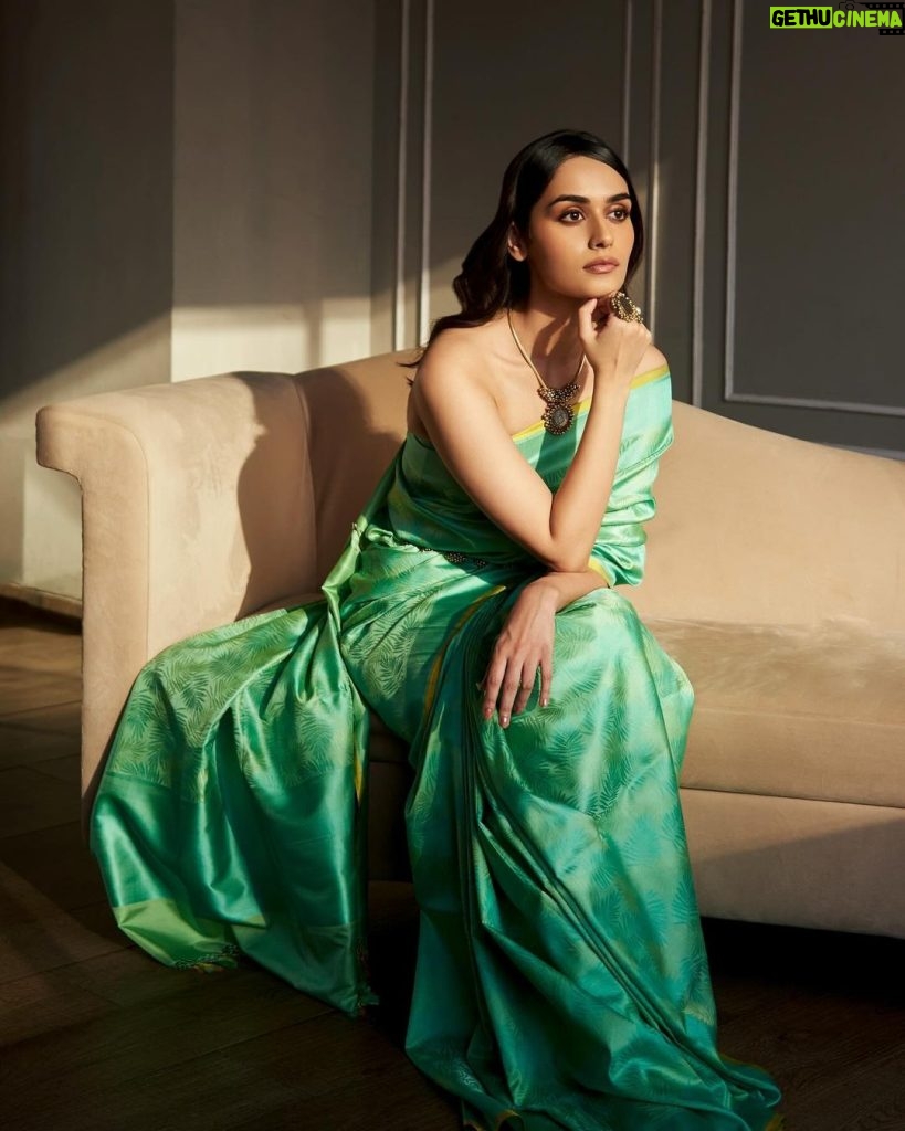 Manushi Chhillar Instagram - My love affair with sarees since ♾️