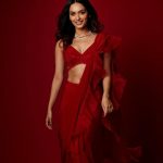 Manushi Chhillar Instagram - For love of red and sarees ❤️❤️