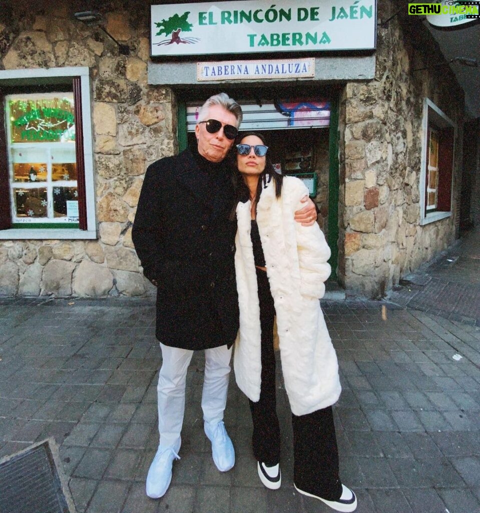 María Gabriela de Faría Instagram - Lord Ian McGaffney, ladies and gentleman. My father in law. And hello Madrid!!!! 😍 • • • El famoso Ian McGaffney, señoras y señores. Mi suegro. ¡Y hellooo Madrid! 🇪🇸 Madrid España