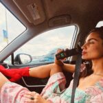 María Gabriela de Faría Instagram - My Uber likes my Venti so much he takes pictures of me. @storz.bickel 🌱💨❤️ #ad