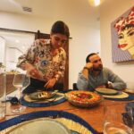 María Gabriela de Faría Instagram - Cuando tus amigos son chefs, tienen la casa más linda, y son los hosts más generosos del mundo. Recuerdos de una cena muy feliz porque #MiamiMeLoConfirmó Los queremos mucho, amigos. @food_gazmz @mtovargu ❤️ #TBT de hace dos semanas. Miami, Florida