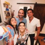 María Gabriela de Faría Instagram - Cuando tus amigos son chefs, tienen la casa más linda, y son los hosts más generosos del mundo. Recuerdos de una cena muy feliz porque #MiamiMeLoConfirmó Los queremos mucho, amigos. @food_gazmz @mtovargu ❤️ #TBT de hace dos semanas. Miami, Florida