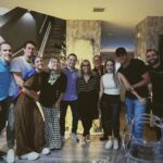 María Gabriela de Faría Instagram - Soy la favorita de Dios. Cuando tenia 15 años protagonicé la primera serie original de Nickelodeon Latin America. Detalles sobran pero basta decir que fue candela. En pleno crecimiento. Perdida como buena adolescente. Mucha fama. Aún más responsabilidad. Estoy convencida de que esos años turbulentos salieron bien porque contaba con tres compañeros de trabajo mayores que yo, mis co-protagonistas, que se encargaron de protegerme por años, de guiarme sin descanso incluso cuando no quería escucharlos. 15 años después seguimos amándonos. 15 años después me organizan una despedida de la ciudad de Miami con temática de súper héroe porque ellos están más emocionados que yo. 15 años después puedo afirmar que estoy aquí gracias a ellos. Importa muy poquito que pase afuera. Mi mayor éxito son mis afectos. Mi mayor tesoro es mi familia escogida. Willy, Mica, Mile, Luis, Jean, Tati, Catha… TKM ❤️ para toda la vida. Miami, Florida