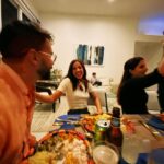 María Gabriela de Faría Instagram - •Esta cena. •La familia de @mariacasemprun . •Miami que nos abraza. •Juan, Simón, The Duel, Superman y todos nuestros hijos artísticos que florecen, finalmente. •El año mas difícil que no ha dado los frutos más jugosos. •Ver a mi esposo en el escenario. •Mi red de apoyo, mis amigos. •Mi relación con Dios. •Mi familia sana. •Mis gatos. •McGaffney, siempre. Gracias, gracias, gracias. 🍁❤️ Miami, Florida