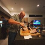 María Gabriela de Faría Instagram - •Esta cena. •La familia de @mariacasemprun . •Miami que nos abraza. •Juan, Simón, The Duel, Superman y todos nuestros hijos artísticos que florecen, finalmente. •El año mas difícil que no ha dado los frutos más jugosos. •Ver a mi esposo en el escenario. •Mi red de apoyo, mis amigos. •Mi relación con Dios. •Mi familia sana. •Mis gatos. •McGaffney, siempre. Gracias, gracias, gracias. 🍁❤️ Miami, Florida