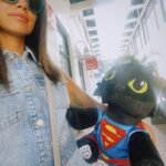 María Gabriela de Faría Instagram - I’m very happy and can’t shut up about it so here’s a compilation of moments after I found out @jamesgunn had invited me to play Angela, The Engineer. 1) I immediately bought a Superman cape at Party City. 2)Surprised my agent at his office with his own cape and champagne. 3-4) My Godmothers got pretty excited and we all pretended to fly. 5) I sent my parents a Superman action figure to Venezuela and that’s how I let them know I got the role. Don’t mind my dad’s words, he loves me. 6) They proceded to send me all of the gifts available with a Superman theme. 7) I walked around town with the Party City cape like a child after a birthday party. 7) Angie ❤️ • • • Estoy muy feliz y no se me quita, así que aquí hay una recopilación de momentos después de que @jamesgunn me invitara a interpretar a Angela, The Engineer. 1) Inmediatamente compré una capa de Superman en Party City. 2) Sorprendí a mi agente en su oficina con su propia capa y champaña. 3-4) Mis Madrinas se emocionaron mucho y por un rato jugamos a que Catha volaba. 5) Le envié a mis papás una figura de acción de Superman a Venezuela y así les hice saber que conseguí el papel. No le hagan caso a las palabras de mi papá, él me ama 🤣 6) Mis papás procedieron a enviarme todos los regalos disponibles con temática de Superman. 7) Caminé por la ciudad con la capa de Party City como un niño después de una fiesta de cumpleaños. 7)Angie❤️