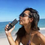 María Gabriela de Faría Instagram - New toy. Beach essential. The Venti from @storz.bickel that’s ready to go in 20 seconds. 💨🌱☀️🌴🌊👙 #Ad Miami, Florida