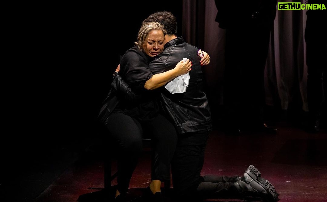 María Gabriela de Faría Instagram - “Las Aventuras de Juan Planchard” estrena este sábado 28 en el Colony Theater de Miami después de varios días de previews maravillosos. Las entradas para los previews de esta semana y la funciones de la siguiente están en el link en mi bio. Nos vemos en el teatro 🎭 (porque yo siempre estoy ahí afuera de obsesionada con mi marido y esta obra 😅) Miami, Florida