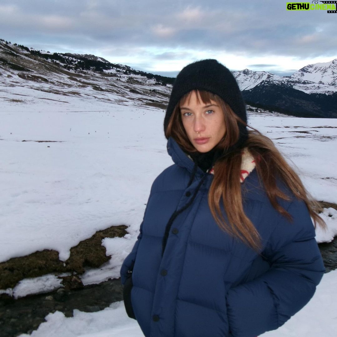 María Pedraza Instagram - snow girl Vaqueira-Beret, Cataluna, Spain