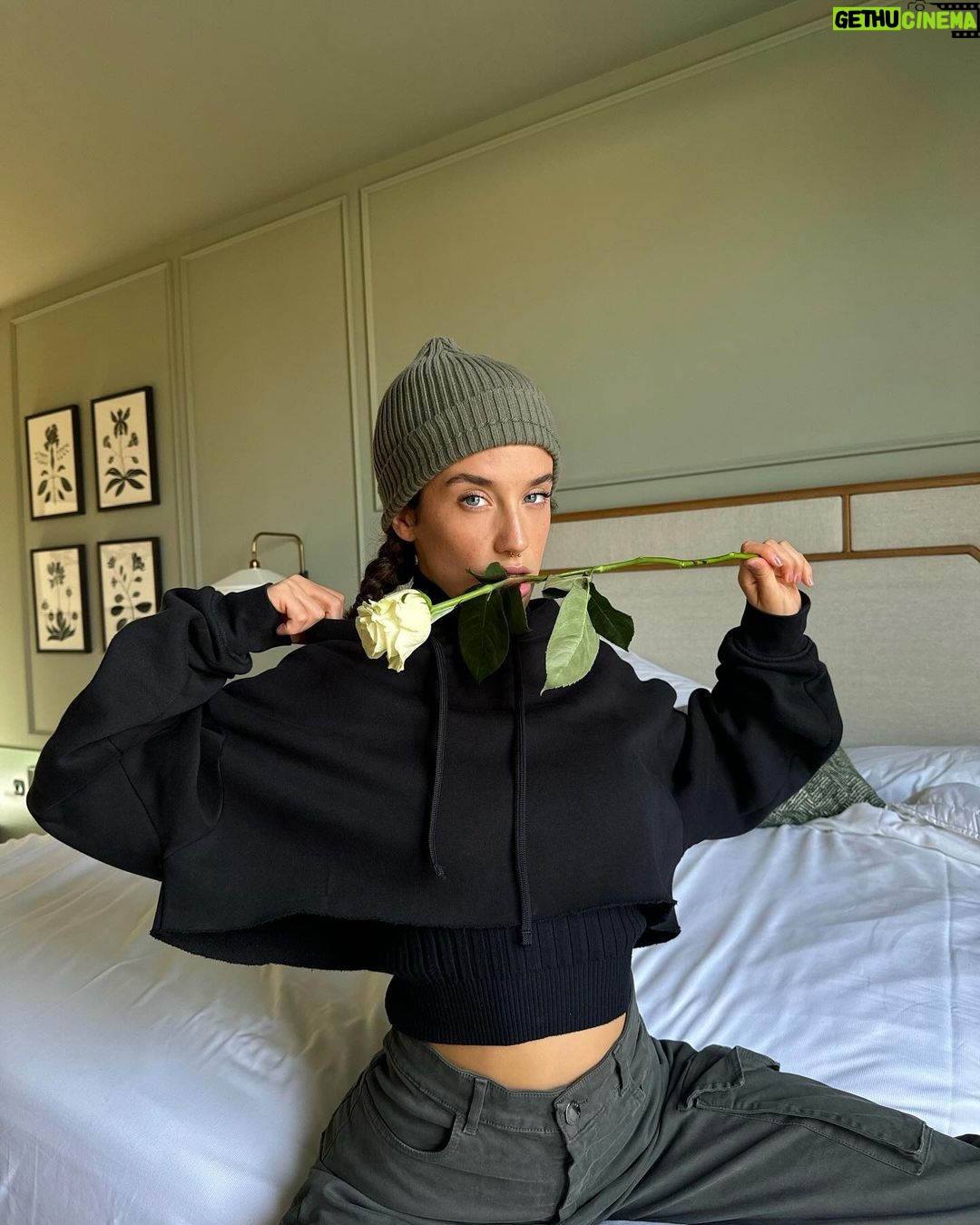 María Pedraza Instagram - heading north - @coolroomspalaciodeluces CoolRooms Palacio de Luces